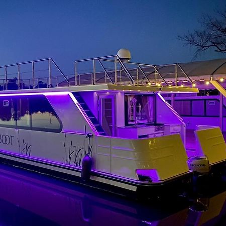 מלון Lieblingsplatz Parey - Schwimmendes Hausboot מראה חיצוני תמונה